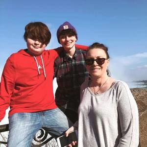 Meet your Posher, Robecca